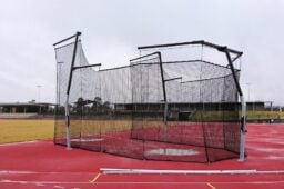 Throws cage